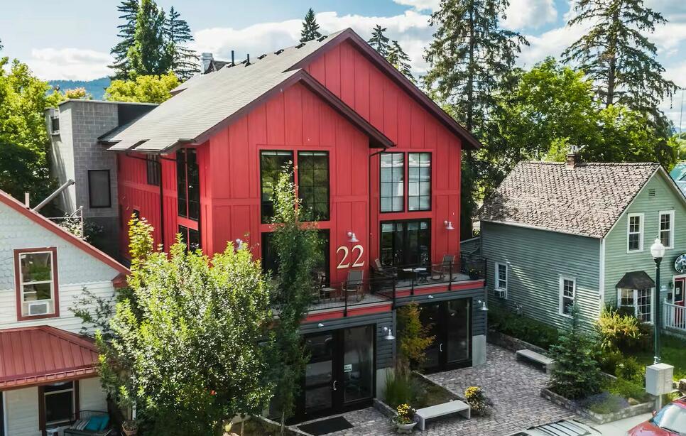 22 Lupfer Avenue, Whitefish