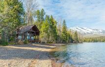 586 Apgar Loop Road, West Glacier
