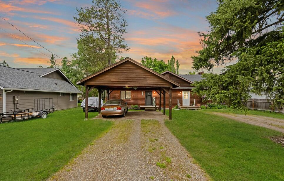412 8th Street, Whitefish