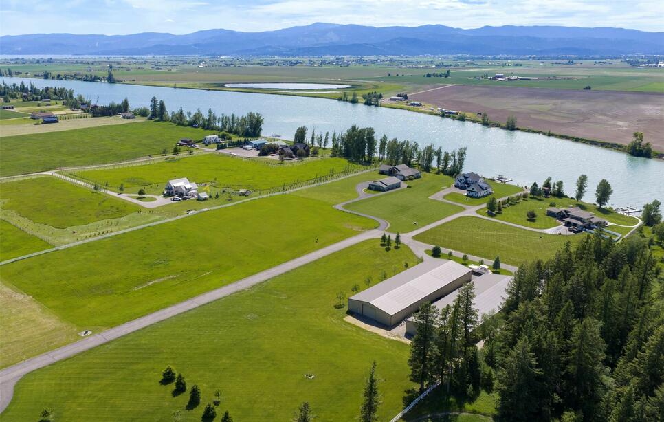 Nhn Riverside Lane, Bigfork