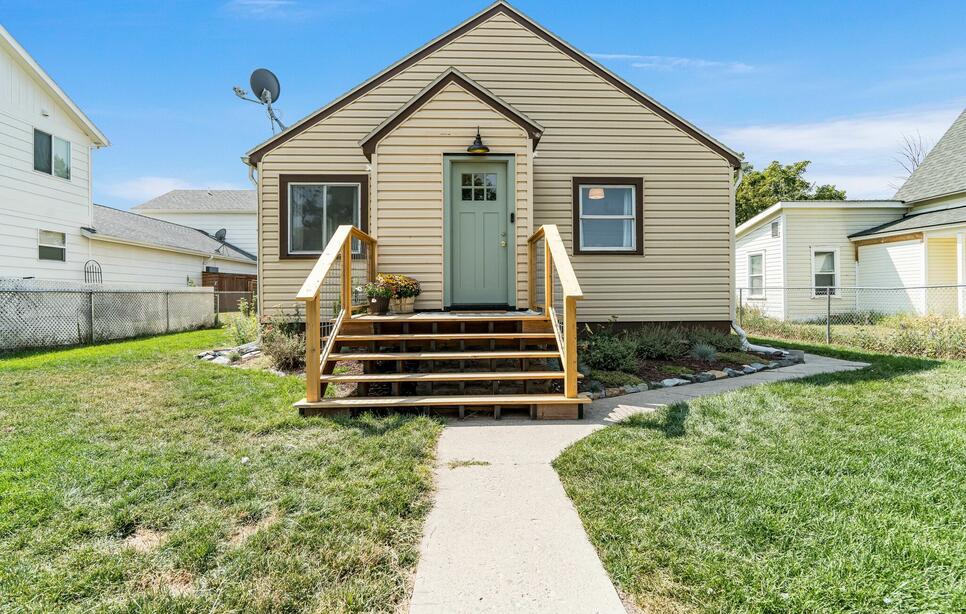 240 8th Avenue W, Kalispell