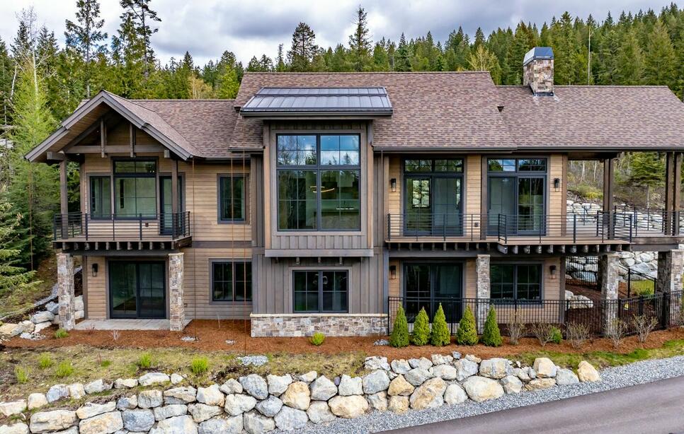 176 Shooting Star Circle, Whitefish