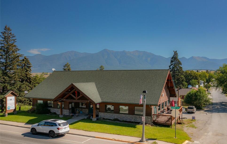 602 Dewey Avenue N, Eureka