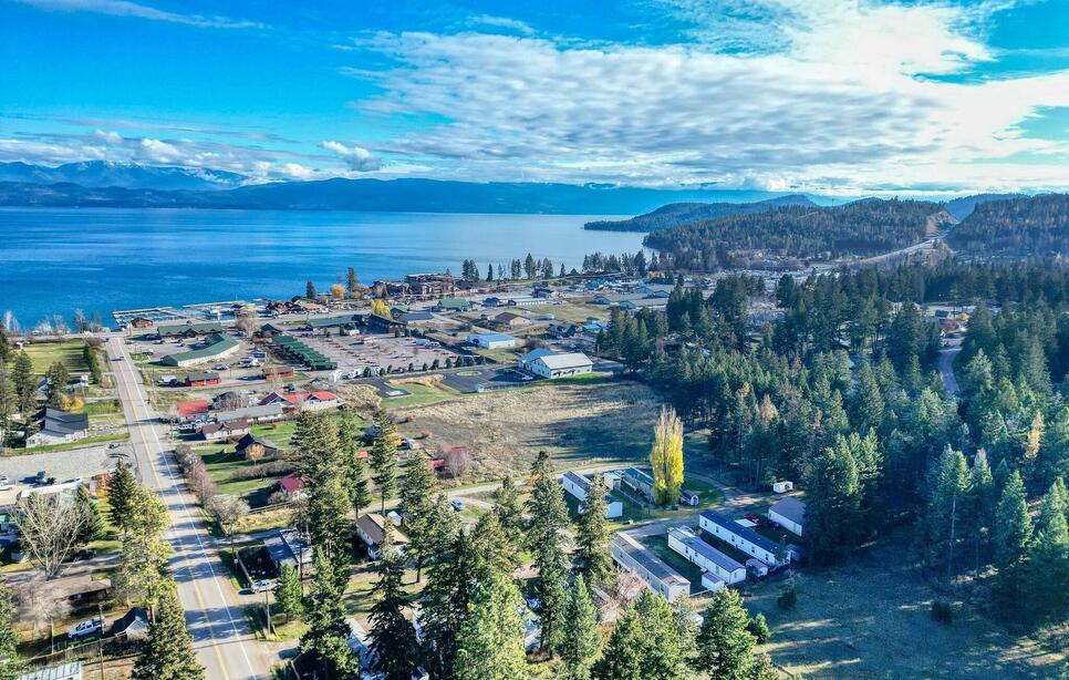 300 Bierney Creek Road, Lakeside