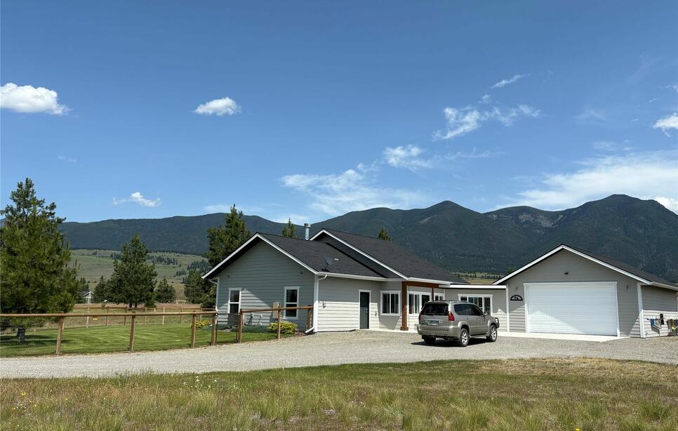 127 Velvet Grove, Eureka