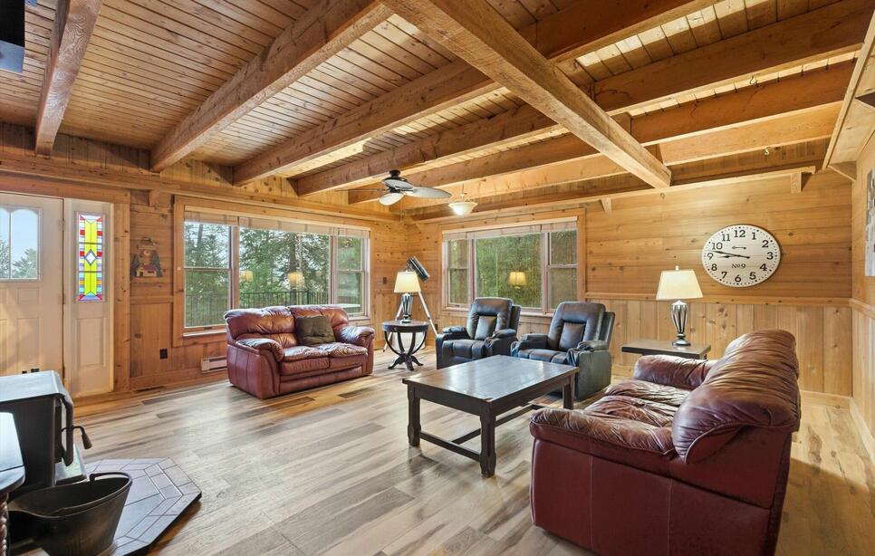 532 Grayling Road, Lakeside