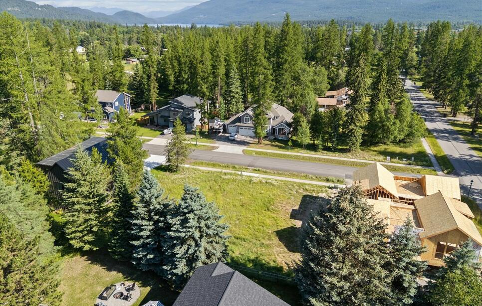 305 Sawtooth Drive, Whitefish