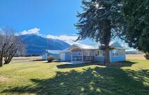 398 Elk Park Road, Columbia Falls
