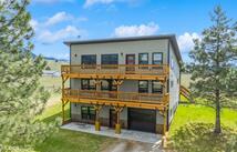 87 Velvet Grove, Eureka