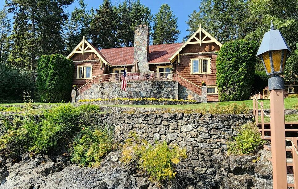 397 Caroline Point Road, Lakeside