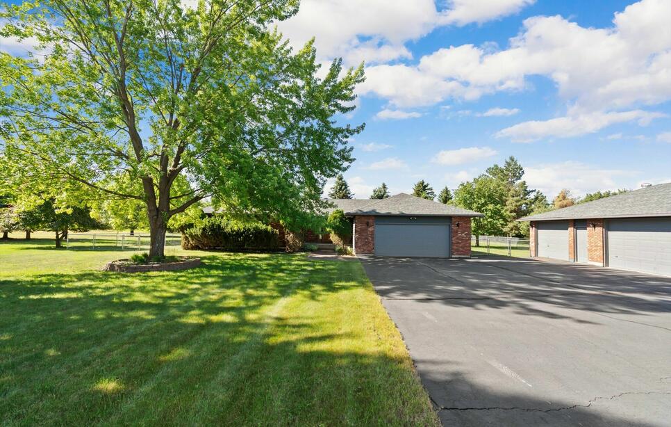 636 Country Way N, Kalispell