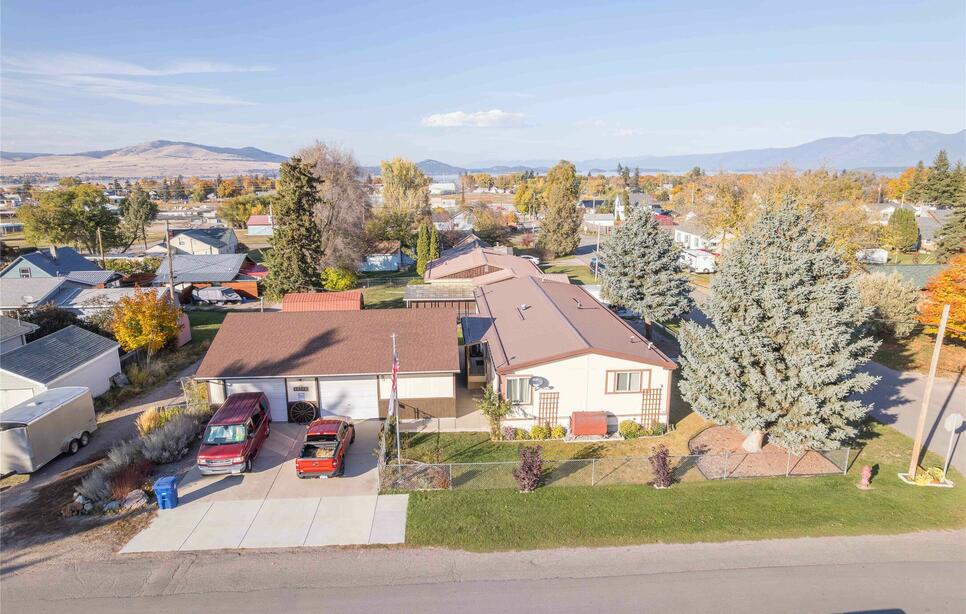 1110 5th Street E, Polson