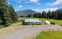 7240 Us Highway 2 E, Columbia Falls