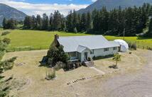 7240 Us Highway 2 E, Columbia Falls