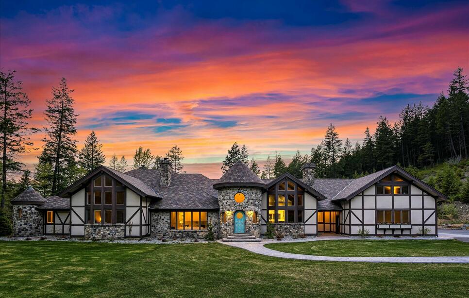 215 Browns Gulch Road, Kalispell