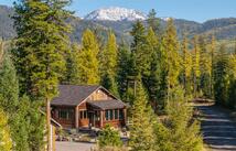 103 Glacier Hills Drive E, Martin City