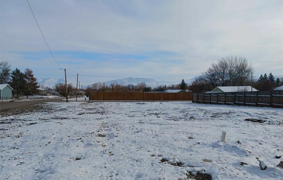 315 North Road, Hot Springs