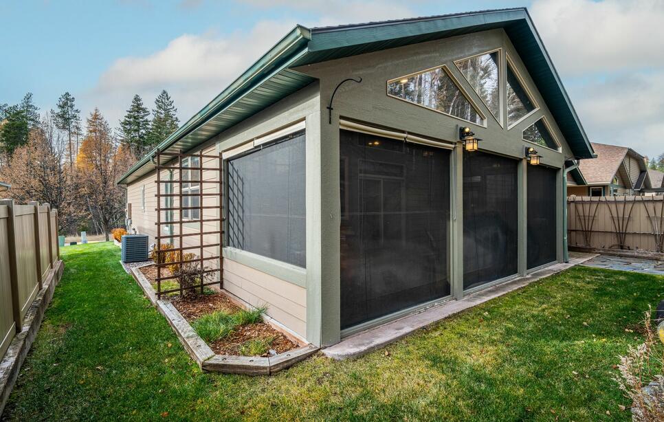 153 Oakmont Loop, Columbia Falls