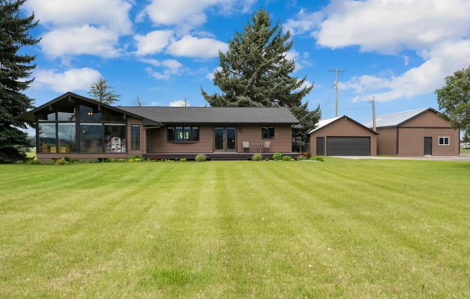 1020 Middle Road, Columbia Falls