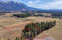 250 Patriots Lane, Columbia Falls