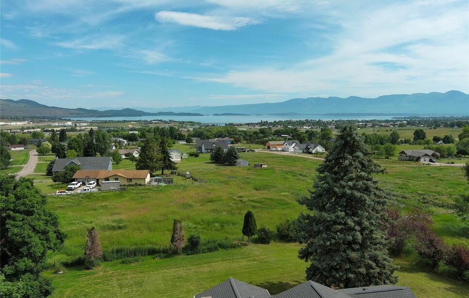 39525 Lakeview Drive, Polson