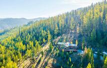 2066 Emmons Creek Road, Kila