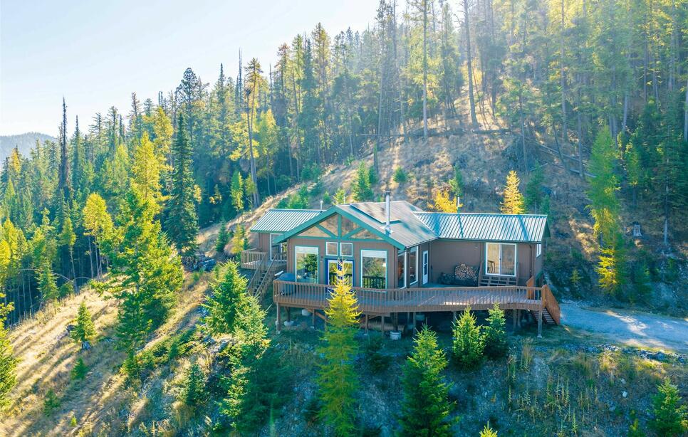2066 Emmons Creek Road, Kila