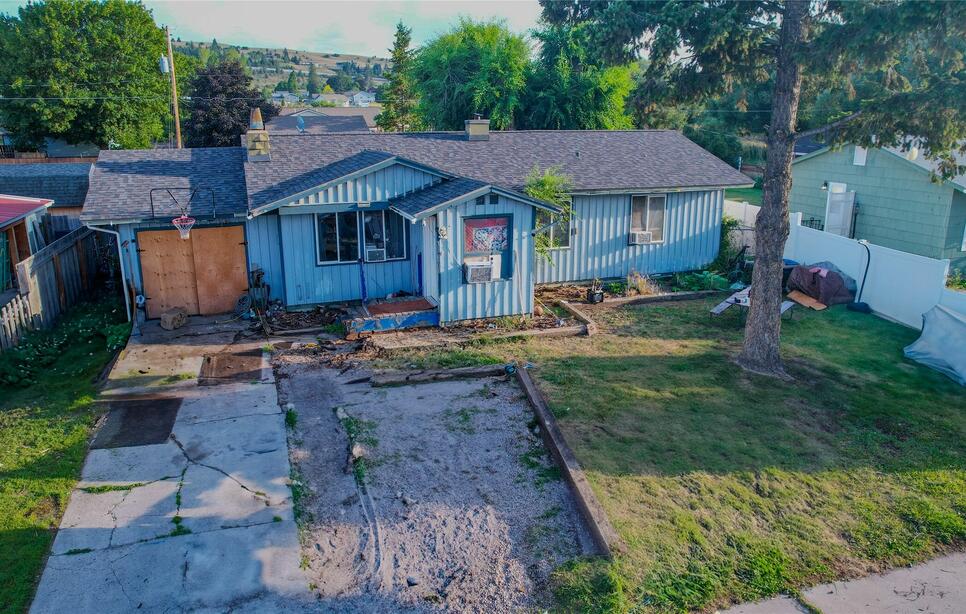 404 12th Avenue E, Polson