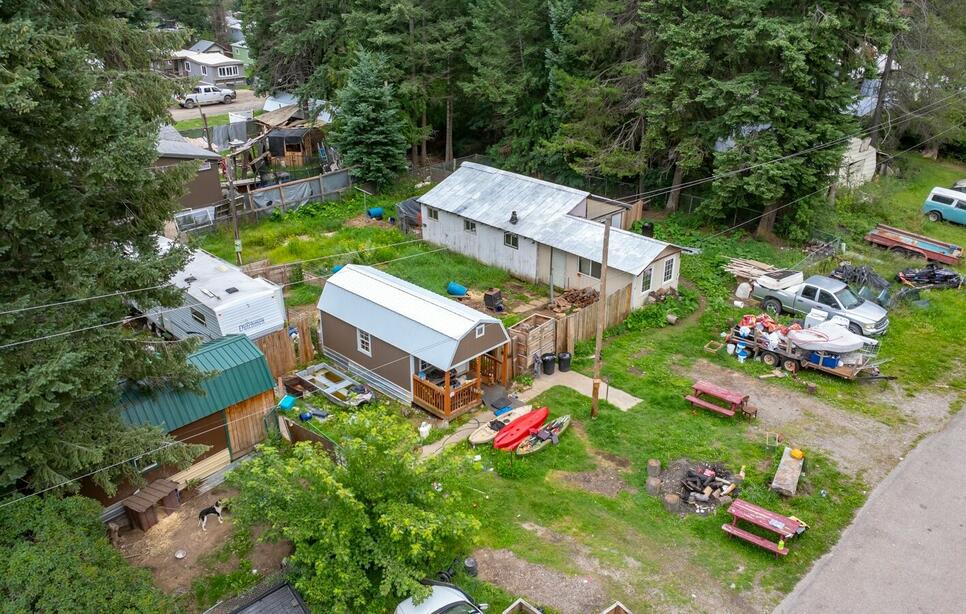 555 Canyon Road, Hungry Horse