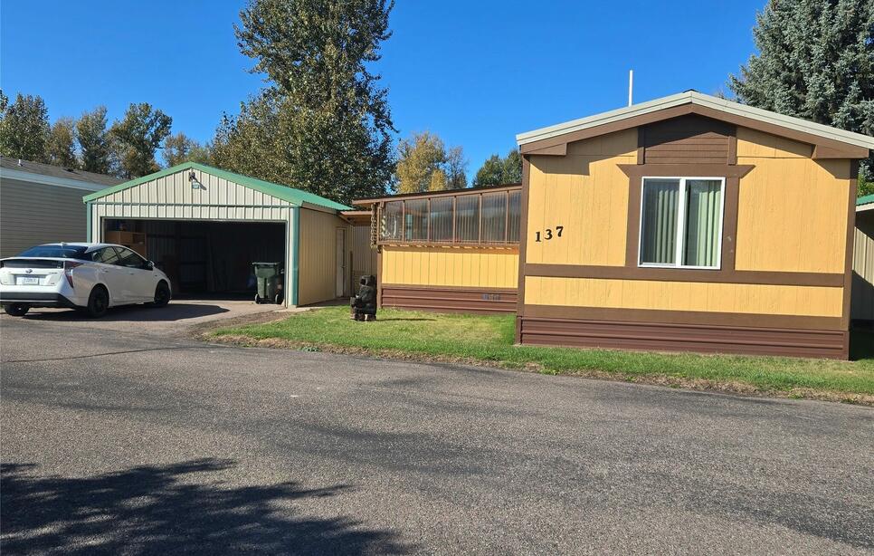 137 Meadow Manor Drive, Kalispell