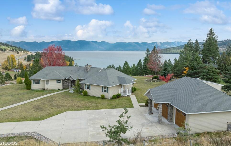 42112 Juniper Shores Lane, Dayton