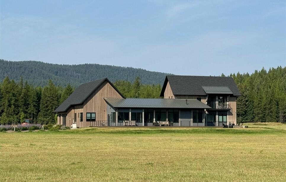 567 Twin Bridges Road, Whitefish