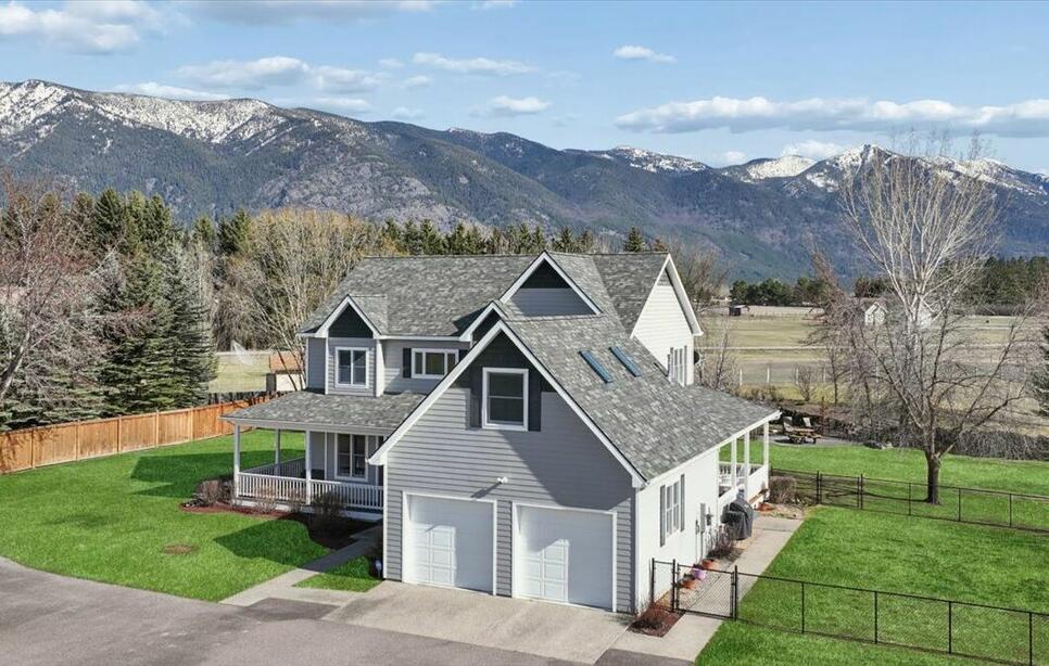 89 Fox Lane, Columbia Falls