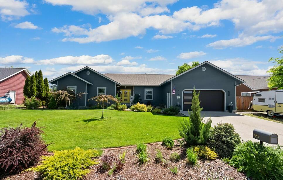 1915 12th Avenue W, Columbia Falls