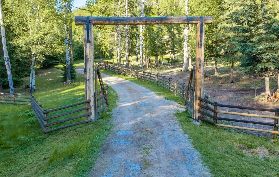 2207 Wild Bill Creek Road, Kila