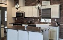 77 Elmhurst Way, Eureka