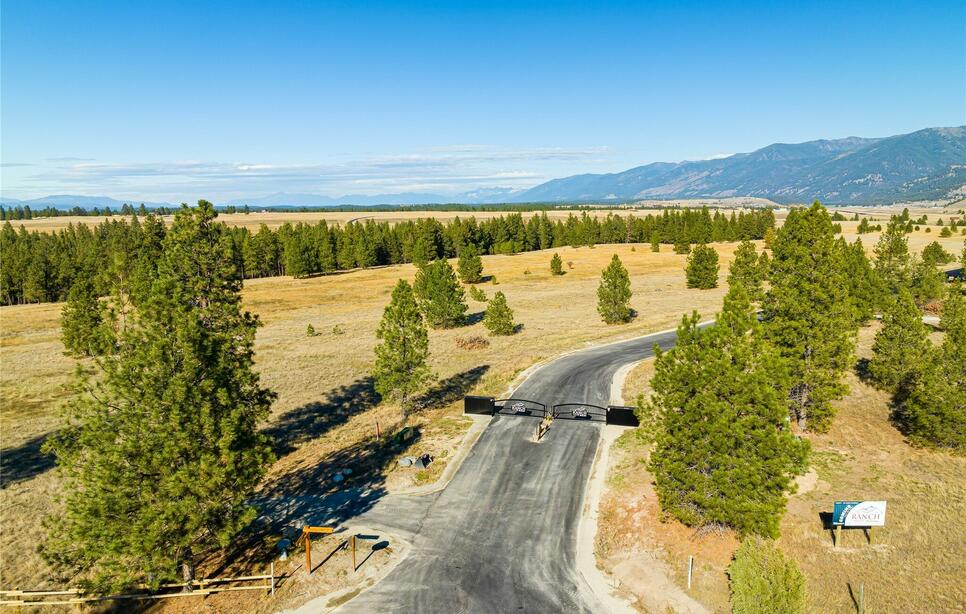 581 Paradise Loop, Eureka