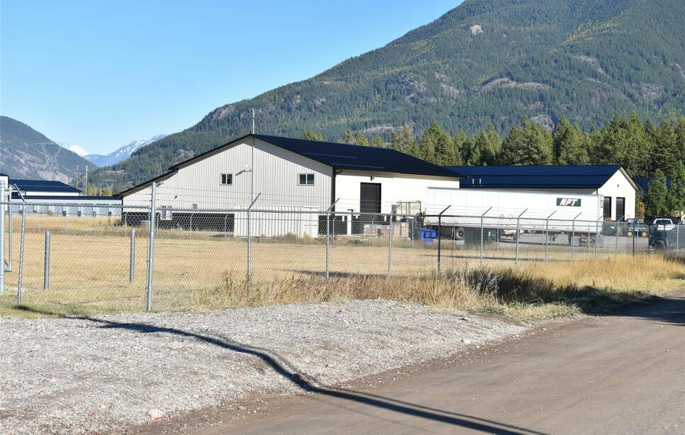 560 Berne Road, Columbia Falls