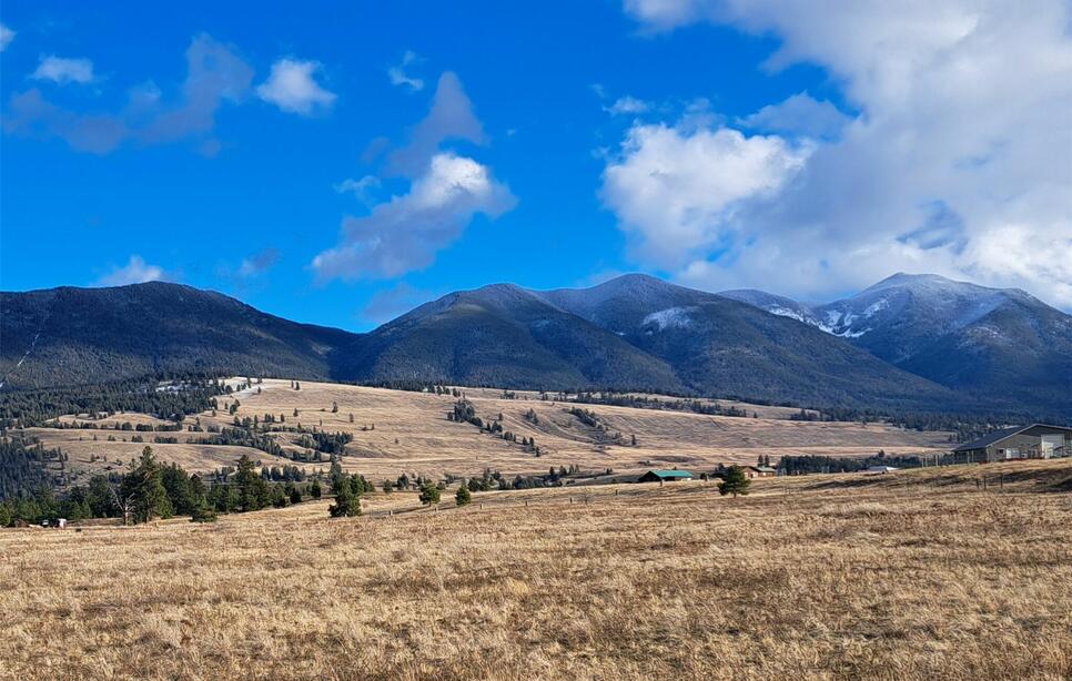 5946 Airport Road, Eureka