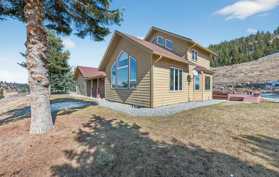 100 Mountain Circle, Eureka