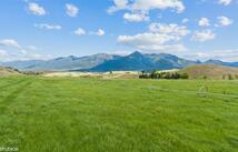 1 And 2a Comstock Lane, Eureka