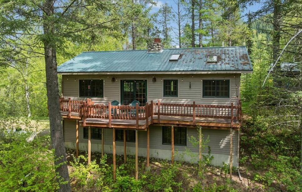855 Hunter Lane, Columbia Falls