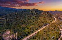 Waynona Way, Lakeside